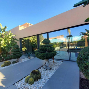 LUXURY VILLA De CAPONE